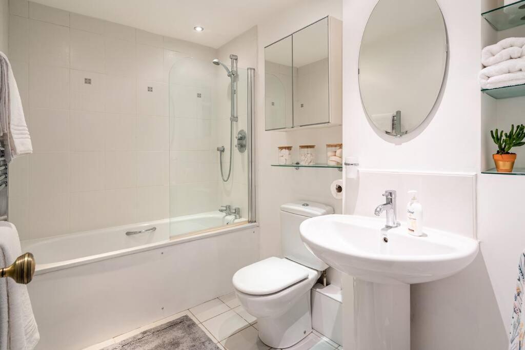 Stunning 4 Bedroom House In Central Bath Kültér fotó